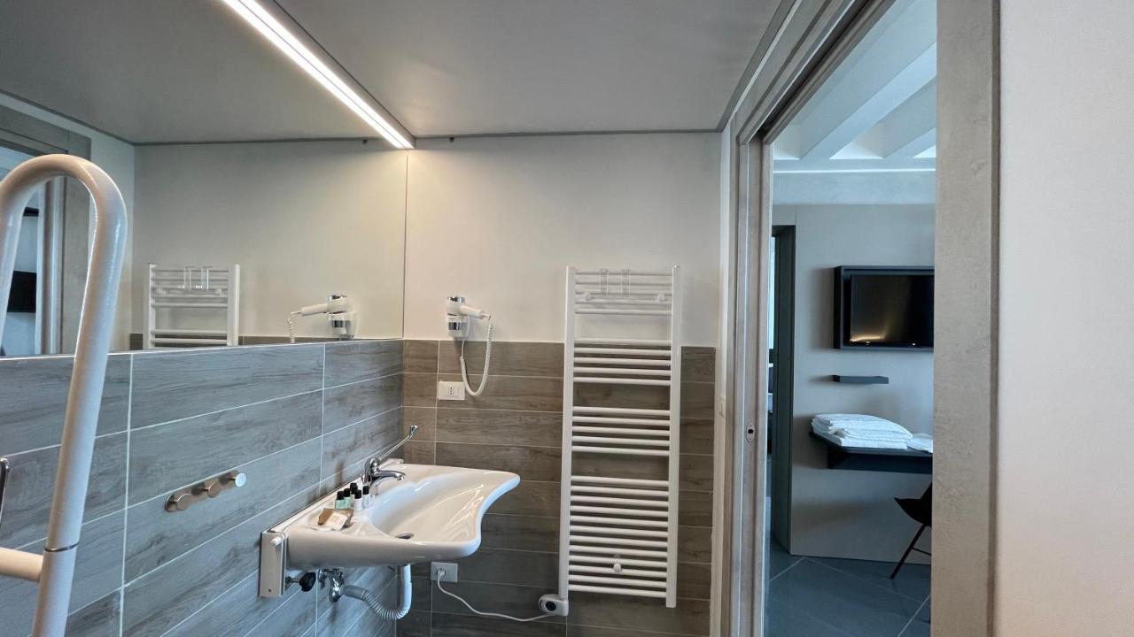 Hotel Tranquillo Uptown Lecce Exterior foto